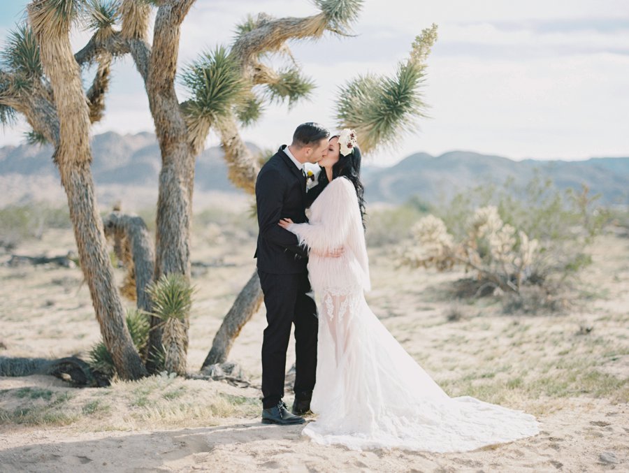 Joshua Tree Wedding // Laura Goldenberger Photography