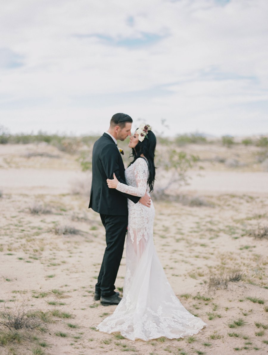 Joshua Tree Wedding // Laura Goldenberger Photography